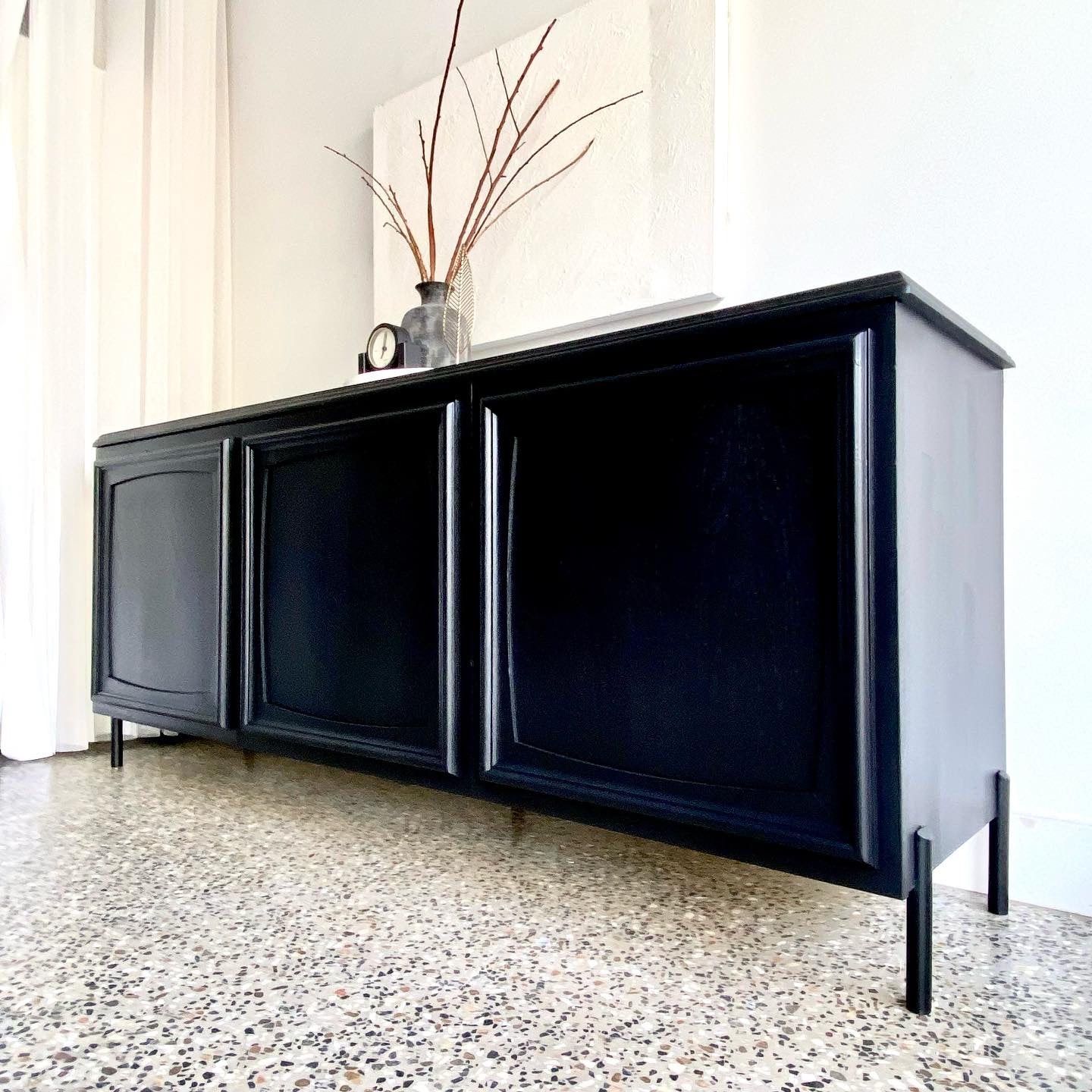 MID CENTURY SIDEBOARD - JETT