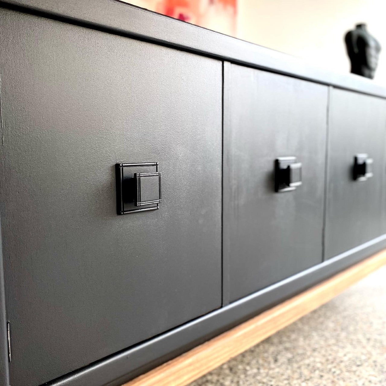 CREDENZA - JETT BLACK