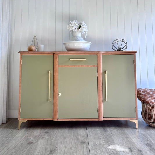 SIDEBOARD - WILLOW